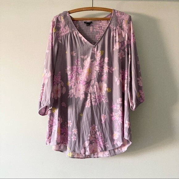 Torrid SLATE GREY & PURPLE FLORAL CREPE SMOCKED BLOUSE 1X - Picture 4 of 8